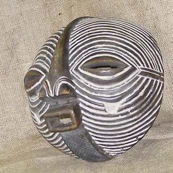 Baluba Mask 49 Left Angle