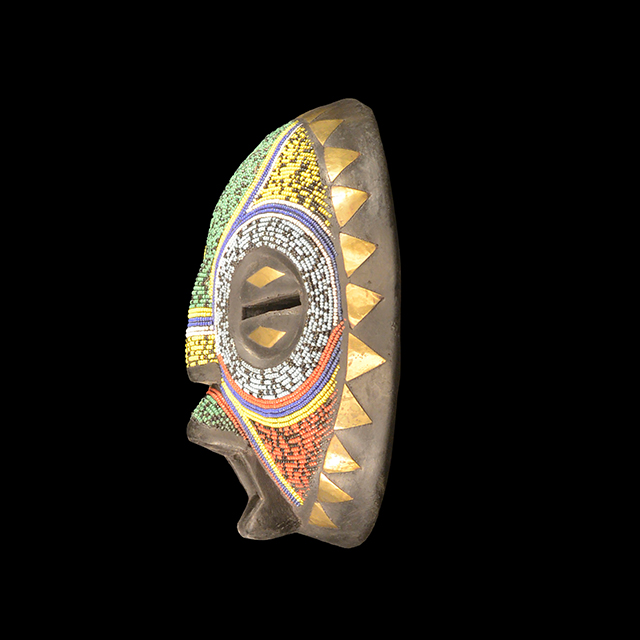 African luba mask left side