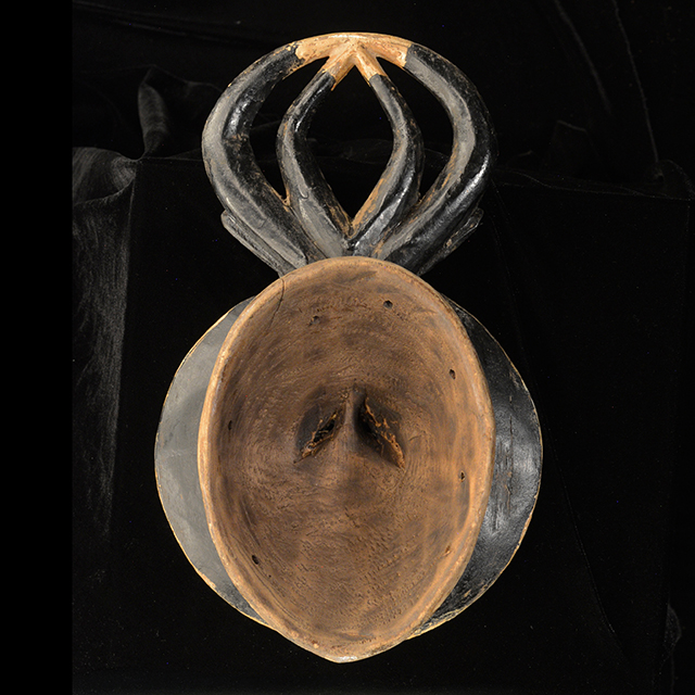 African Baule mask 147 back