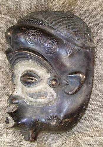 Bena Lulua Mask 1 Left