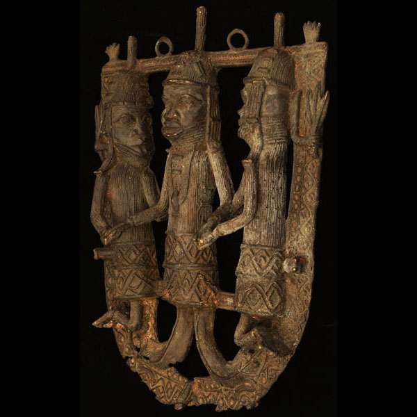 Benin Royal Art Bronze 25 Left Angle