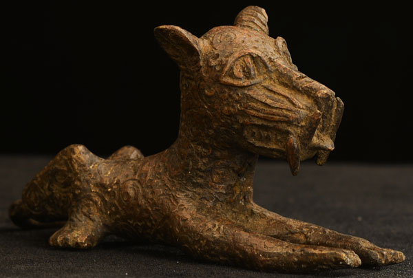 Benin Royal Bronze Leopard 24 Right Angle