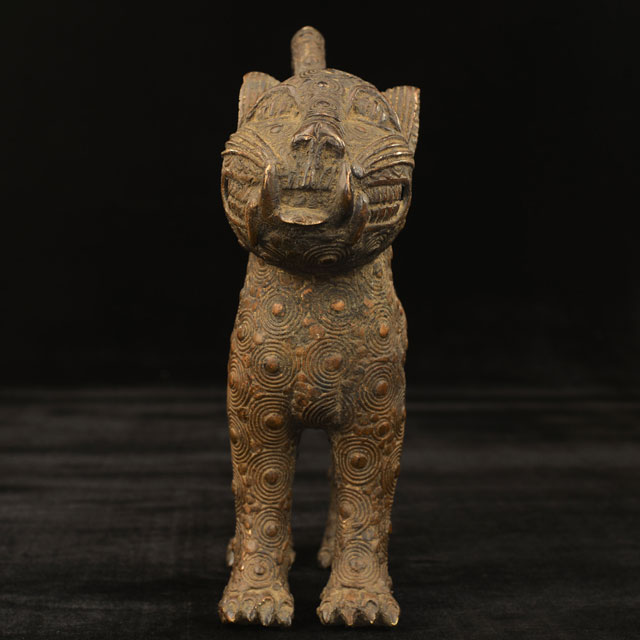 African Benin Bronze royal leopard 39