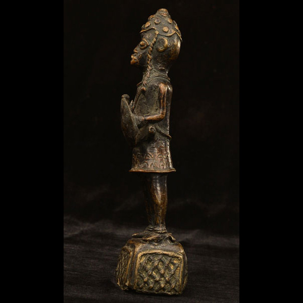 Benin Bronze Statuette 31 left side