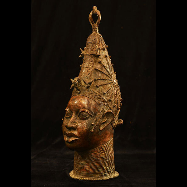 Benin Ile-Ife Bronze 33 Left Angle