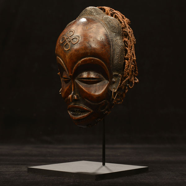 African Chokwe mask Left Angle