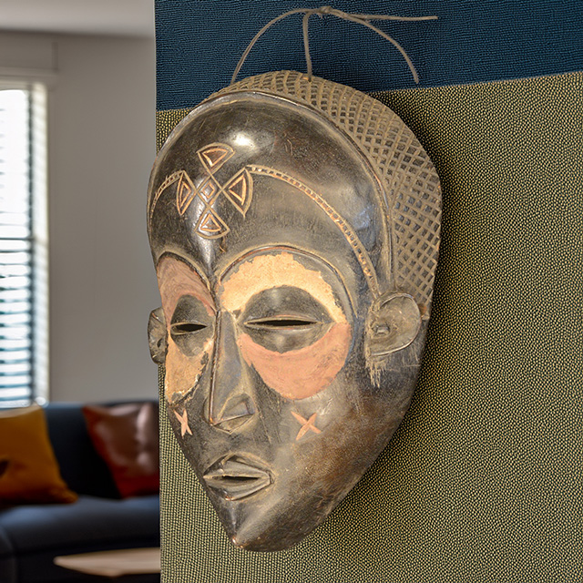African Chokwe mask Right Angle - Click for a more detailed view of this African mask. African Chokwe mask