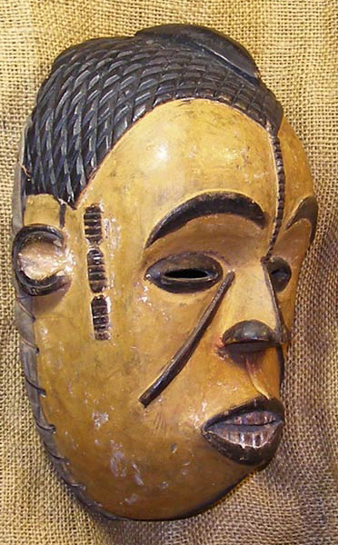 Igbo Mask 16 Right Angle