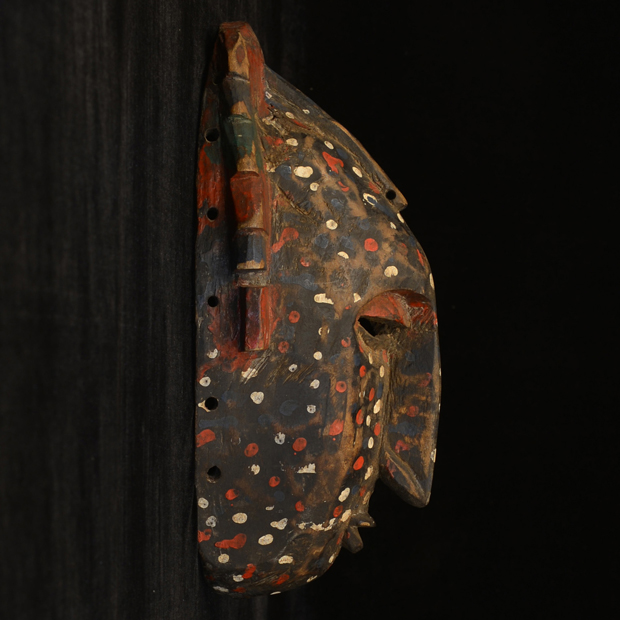 African marka mask 62 Right Side