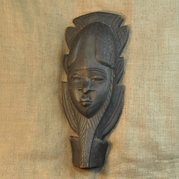 Mende Mask 1 Left Angle