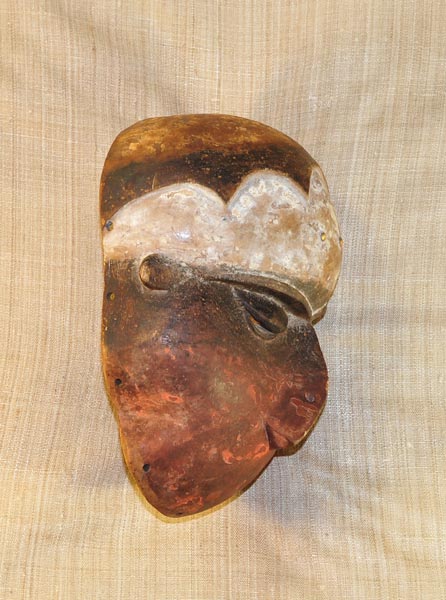 Pende Mask 15 Right Side