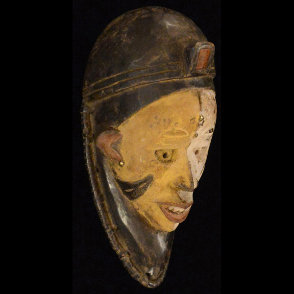 Pende Mask 19 Right Angle