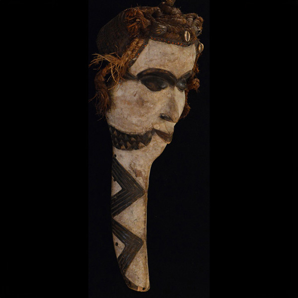 Pende Mask 9
