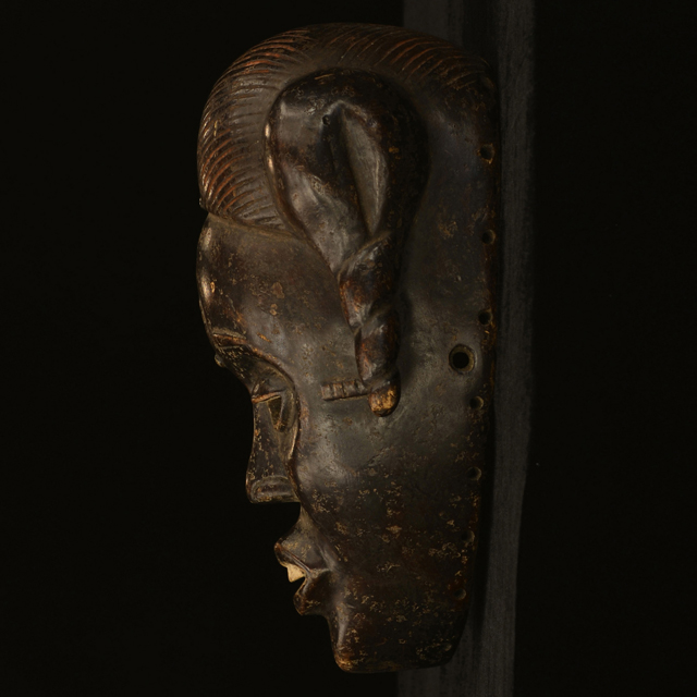 African Tikar mask left side