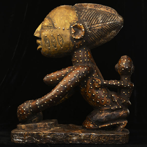 Yoruba motherhood statue 34 Left Side